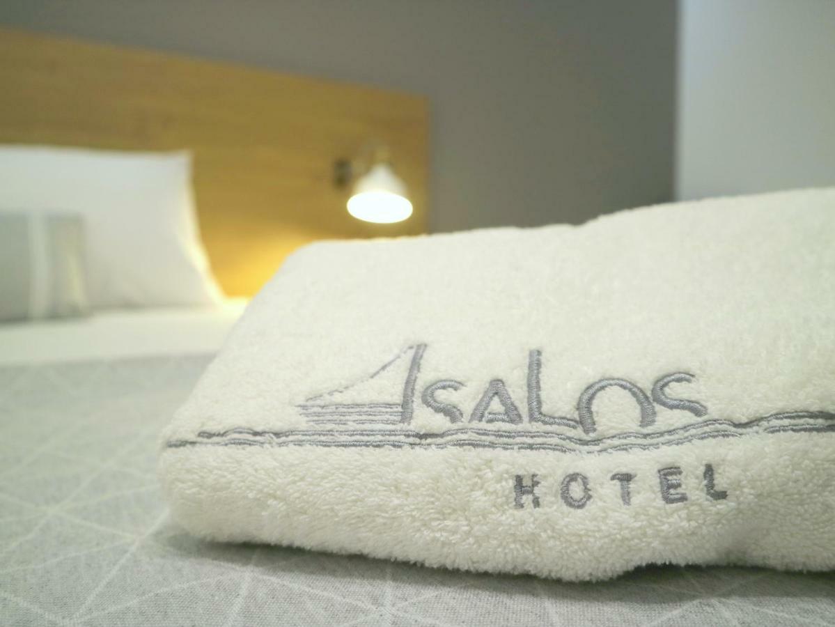 Isalos غيراكيني المظهر الخارجي الصورة